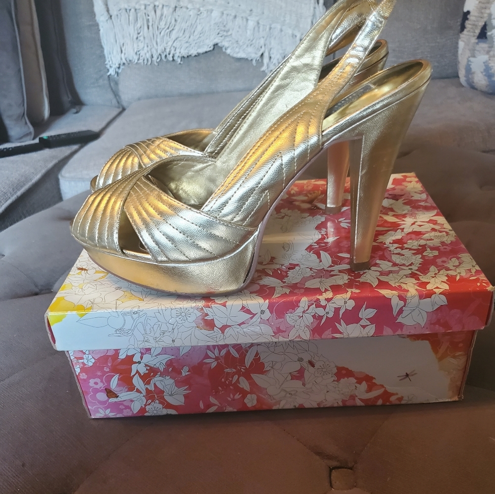 Gold sling back Chinese laundry